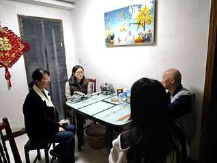 管理服务学院开展走读学生家庭走...